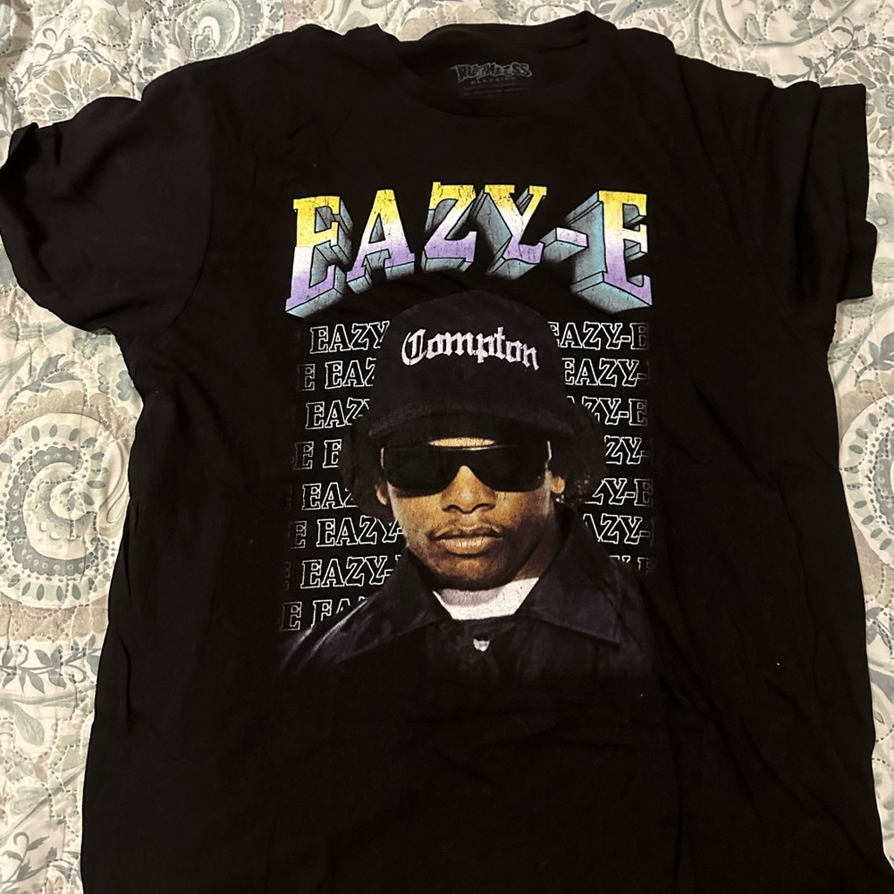 Graphic Tee - Picture 3 of 3